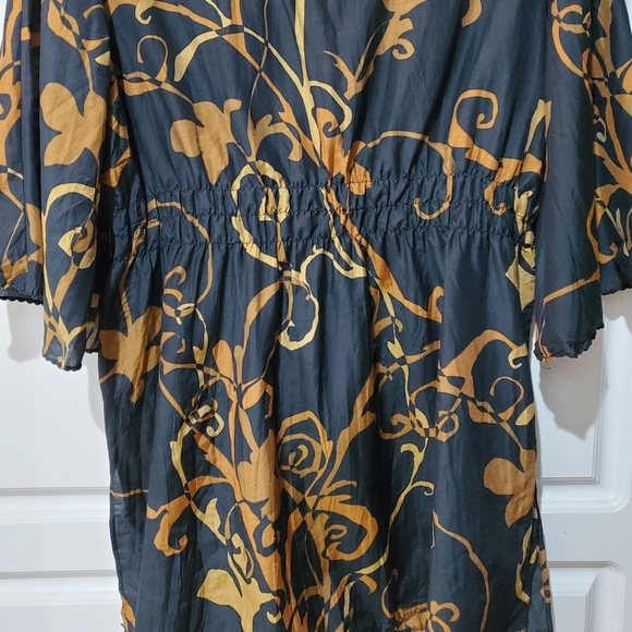 Blouse - Picture 2 of 8